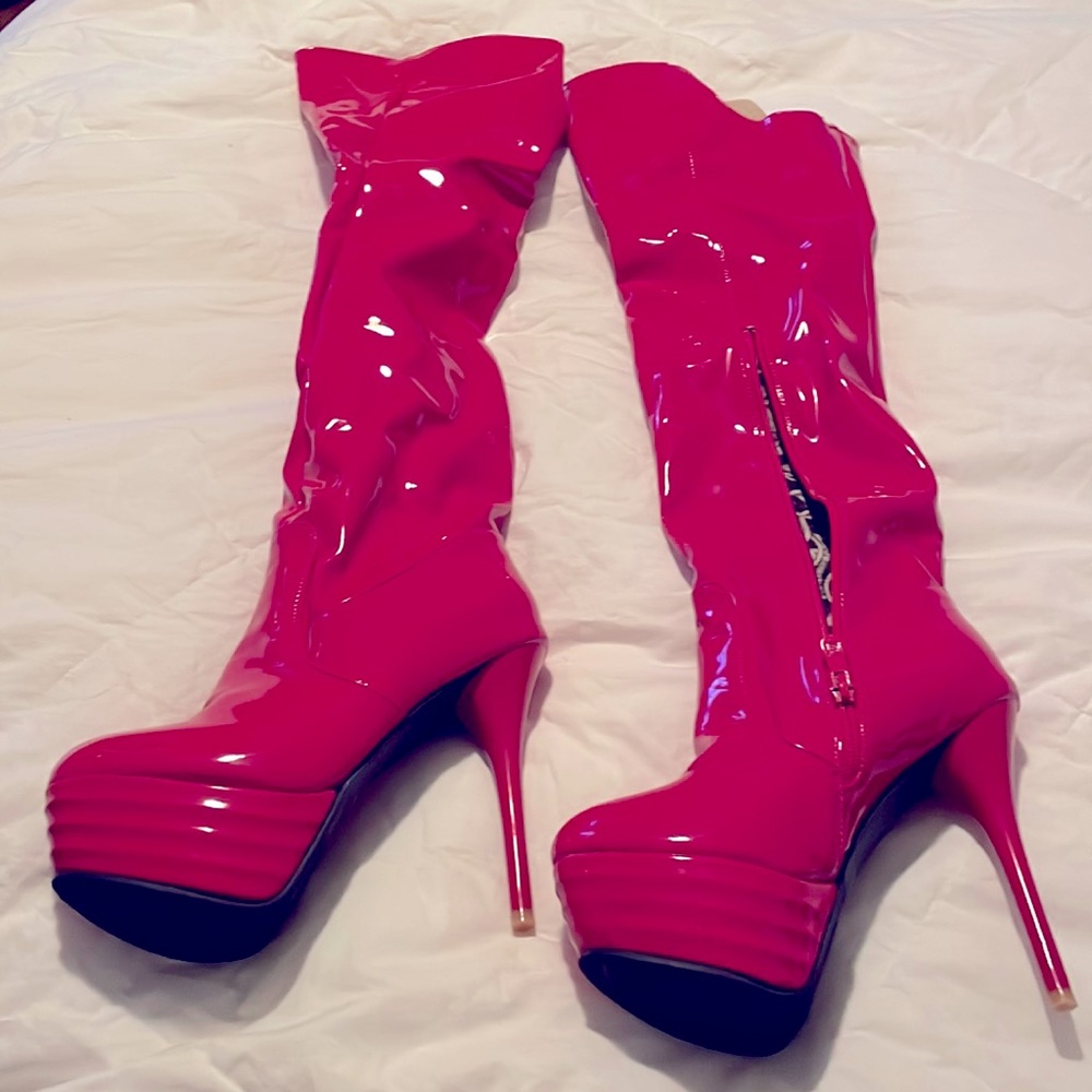 Red patent leather knee high boots -  13.5 cm heel